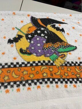 Vintage Dundee Halloween Bath Towel Witches Moon Bats Checkered 100% Cotton